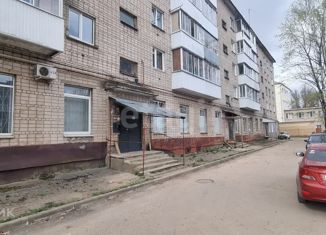 Продам 2-комнатную квартиру, 67 м2, Смоленская область, улица Раевского, 2А