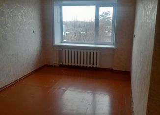 Продается 2-комнатная квартира, 39 м2, посёлок Адамовка, Школьная улица, 5