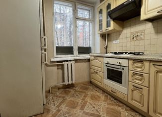 Продаю 2-ком. квартиру, 43.1 м2, Москва, улица Маршала Неделина, 14к2, улица Маршала Неделина