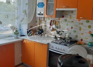 Продаю трехкомнатную квартиру, 58 м2, поселок Котлубань, улица Шлихтера, 4