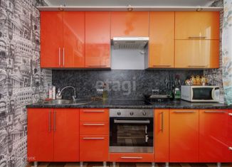 Продаю 2-ком. квартиру, 42 м2, Ишим, бульвар Белоусова, 40