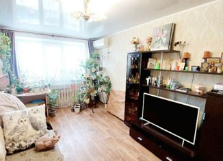 Продается трехкомнатная квартира, 65.1 м2, Оренбург, улица Чкалова, 55