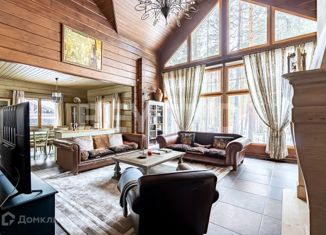 Сдается в аренду дом, 319 м2, деревня Медный Завод, Прибрежная улица