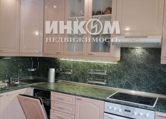 Сдается в аренду 3-ком. квартира, 74 м2, Москва, улица Барышиха, 20, метро Митино