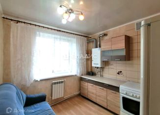 Продается 2-комнатная квартира, 47.8 м2, Калужская область, улица Георгия Амелина, 10