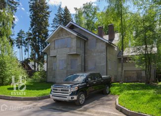 Продается дом, 650 м2, посёлок Поведники, Сосновая улица