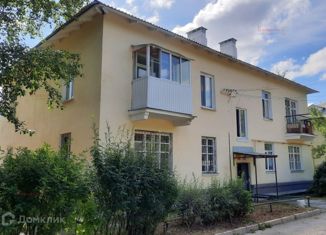 Продаю 2-ком. квартиру, 42 м2, Екатеринбург, Карельская улица, 78, Карельская улица