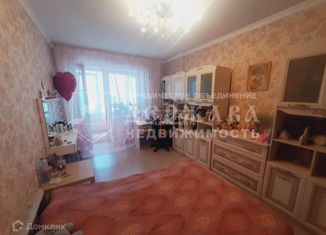 Продам трехкомнатную квартиру, 81.7 м2, Кемерово, проспект Шахтёров, 70А