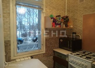 Продаю 3-комнатную квартиру, 42 м2, Санкт-Петербург, проспект Стачек, 212, метро Проспект Ветеранов