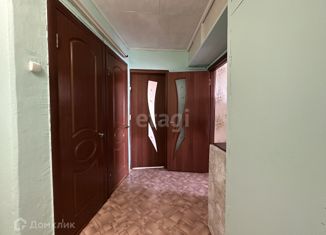 2-комнатная квартира на продажу, 44 м2, поселок городского типа Пионерский, улица Строителей, 3