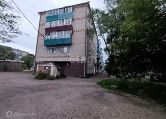 Продается четырехкомнатная квартира, 60.8 м2, Белогорск, улица 50 лет Комсомола, 14