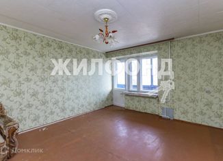 Продам комнату, 18 м2, Алтайский край, улица Парижской Коммуны, 46/112