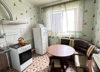Продается двухкомнатная квартира, 54 м2, Астрахань, улица Красная Набережная, 233