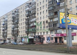 Продаю трехкомнатную квартиру, 57 м2, Оренбургская область, проспект Ленина, 105
