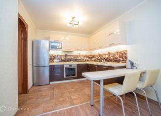 Продам двухкомнатную квартиру, 64 м2, Екатеринбург, улица Ильича, 42А, улица Ильича