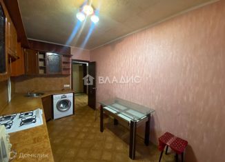 Продажа 1-ком. квартиры, 42 м2, Орёл, улица Абрамова и Соколова, 3, микрорайон Пятницкая слобода