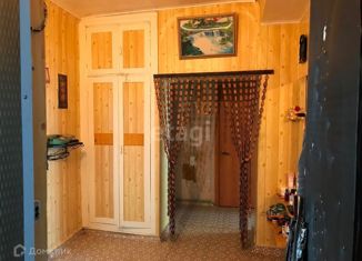 Продам 3-комнатную квартиру, 71.6 м2, Южноуральск, улица Строителей, 32