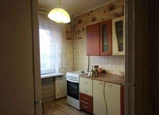 Продажа 2-комнатной квартиры, 45 м2, Череповец, улица Чкалова, 10