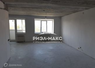 Продается трехкомнатная квартира, 100 м2, Брянск, улица Челюскинцев, 11