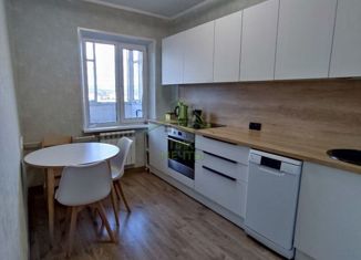 Продается трехкомнатная квартира, 65.3 м2, Бурятия, улица Пирогова, 10