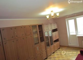 Аренда двухкомнатной квартиры, 57 м2, Москва, Пятницкое шоссе, 35, район Митино