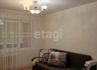 Продается 2-комнатная квартира, 57 м2, Татарстан, улица Калинина, 62