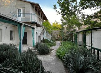 Продаю дом, 205.8 м2, Евпатория, улица Мориса Тореза, 15