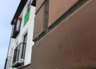 Продам многокомнатную квартиру, 57.7 м2, посёлок Октябрьский, улица Французский Квартал, 10