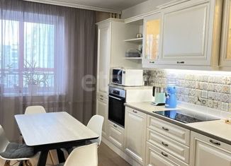 Продается двухкомнатная квартира, 76.7 м2, Челябинск, Центральный район, улица Петра Сумина, 26