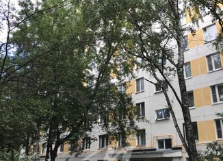 Продается трехкомнатная квартира, 60 м2, Москва, Булатниковский проезд, 6к1, станция Покровское