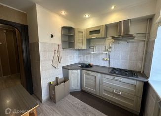 Продается 3-комнатная квартира, 58.2 м2, Боровичи, улица Гоголя