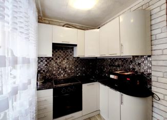 Продажа 2-комнатной квартиры, 42.2 м2, Находка, улица Арсеньева, 4