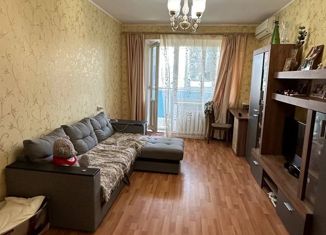 3-ком. квартира на продажу, 63 м2, Калмыкия, 8-й микрорайон, 25