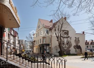 Продам четырехкомнатную квартиру, 66 м2, Зеленоградск, улица Пугачёва, 7