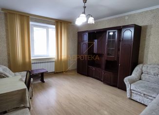 Продам двухкомнатную квартиру, 72 м2, Новосибирск, улица Есенина, 67, метро Золотая Нива