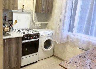 Сдам в аренду трехкомнатную квартиру, 58 м2, Москва, Давыдковская улица, 4к3, метро Славянский бульвар