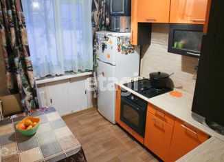 Продаю трехкомнатную квартиру, 60.9 м2, Екатеринбург, улица Пирогова, 4, улица Пирогова