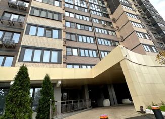 Продаю трехкомнатную квартиру, 100.1 м2, Краснодар, Береговая улица, 2к2, Береговая улица