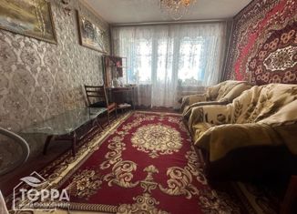 Продам 3-комнатную квартиру, 68 м2, посёлок городского типа Новоозёрное, улица Героев-Десантников, 6