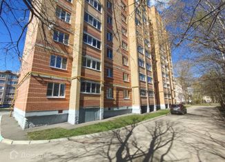 Продается двухкомнатная квартира, 55.2 м2, Йошкар-Ола, улица Карла Либкнехта, 65, микрорайон Кирзавод