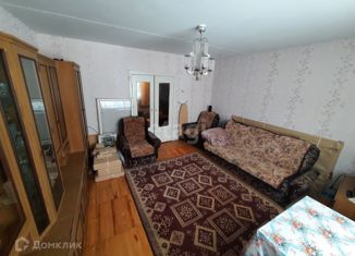 Продается трехкомнатная квартира, 65 м2, Дегтярск, Озёрная улица, 34