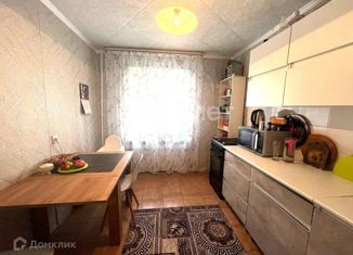 Продается двухкомнатная квартира, 54 м2, Заводоуковск, улица Мелиораторов, 14