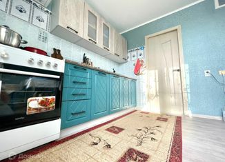 3-ком. квартира на продажу, 65 м2, поселок городского типа Черноморский, улица Ленина, 2
