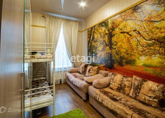 Продам трехкомнатную квартиру, 76 м2, Санкт-Петербург, 15-я линия Васильевского острова, 86, метро Василеостровская