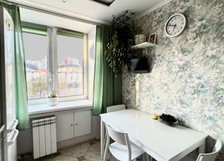 Продается 2-ком. квартира, 44 м2, Санкт-Петербург, Торжковская улица, 11, Торжковская улица