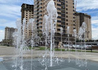 Продам 2-ком. квартиру, 75 м2, Краснодар, Адмиралтейский бульвар, 3к3, ЖК Дружный