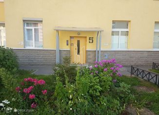 Продажа 3-комнатной квартиры, 76.9 м2, Санкт-Петербург, Муринская дорога, 74к1, метро Девяткино