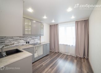 Продам 1-комнатную квартиру, 45 м2, Екатеринбург, Рощинская улица, 44, ЖК Рощинский
