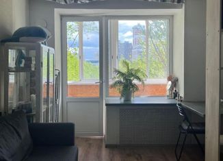 Сдам в аренду двухкомнатную квартиру, 40 м2, Москва, улица Паршина, 25к2, улица Паршина