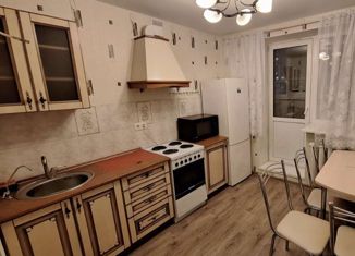 Сдам в аренду 1-комнатную квартиру, 32 м2, Самарская область, улица Санфировой, 99
